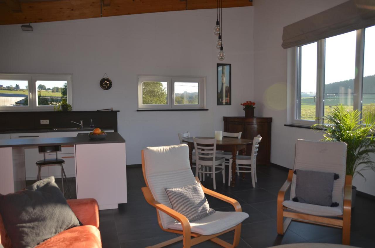 Un Espace Au Bord De L'Eau Paliseul Luaran gambar